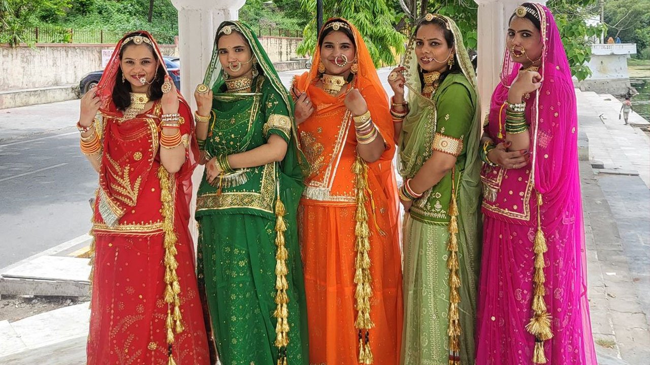 Elegant Rajwadi Poshak on Rent